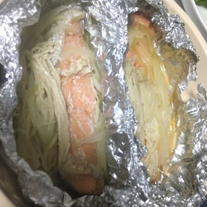鮭と野菜にバターの味が染み込んですごく美味しかったですo( ˆ_ˆ )o
また作ります！